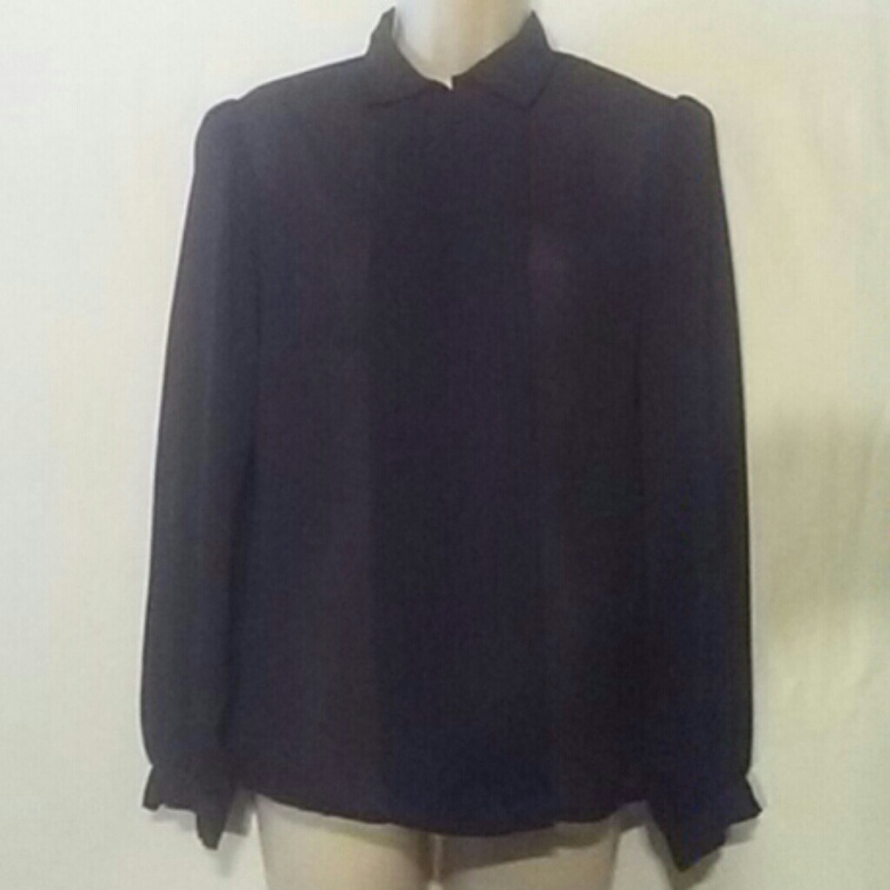 The Birds lady's top
